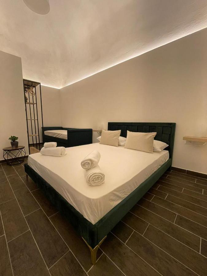 Palazzo Belmosto Naples Luaran gambar
